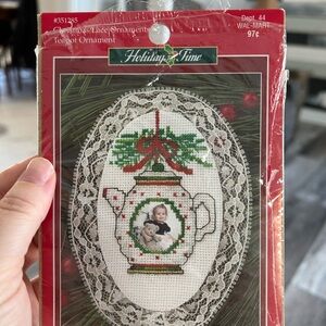 5/$25 Holiday time teapot crafts embroidery kit 🪡